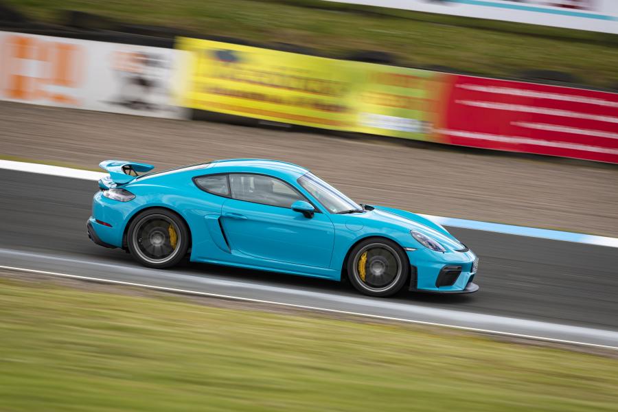  Porsche 718 Cayman GT4 (982C) 2019 года  (WW) (фото 56 из 190)